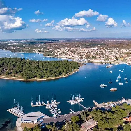 Villa Nika 900m *